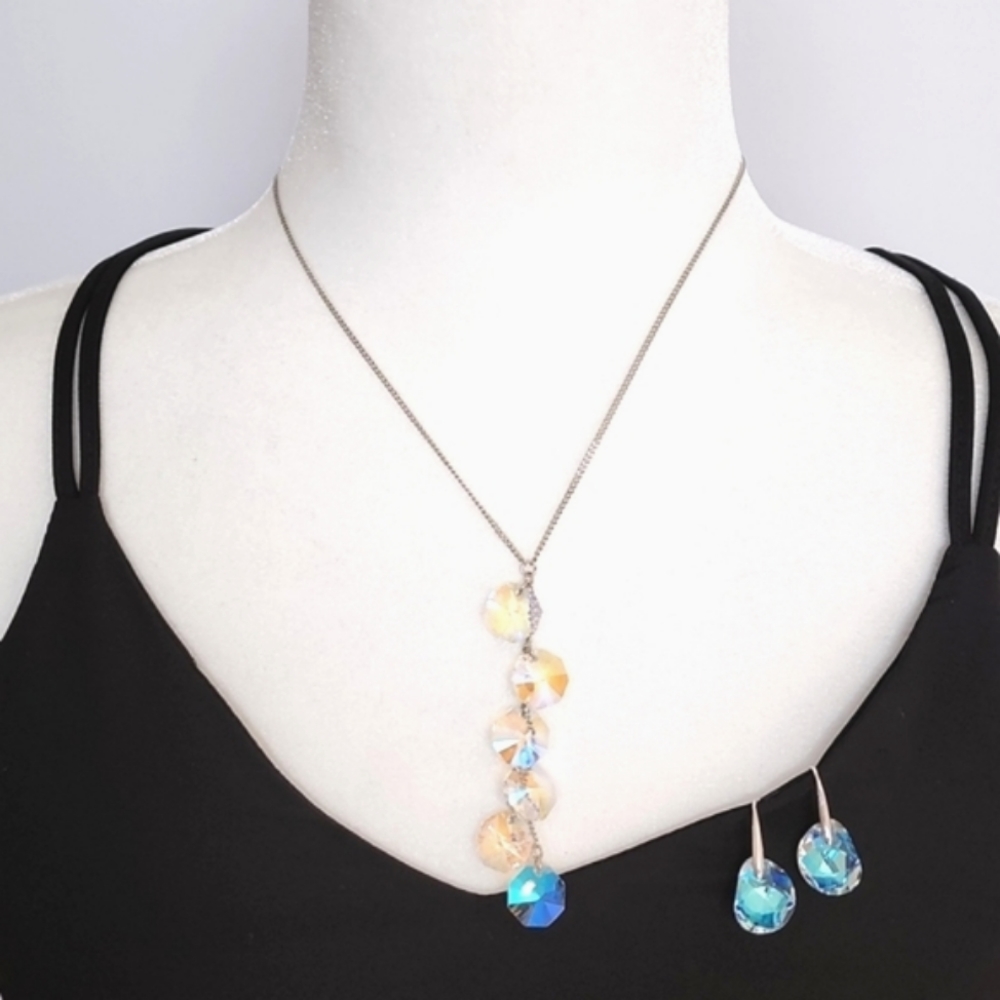 Set of Silver Tone Rainbow Crystal Pendant Necklace & Earring